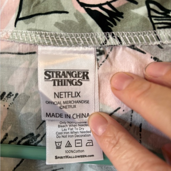 3/$20 Stranger Things Netflix Hopper Pink and Green Button Down Shirt - Picture 3 of 5